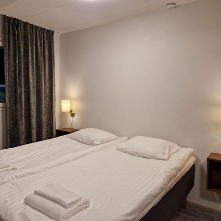 The Sleeping Bear Hotel Inari Exterior photo
