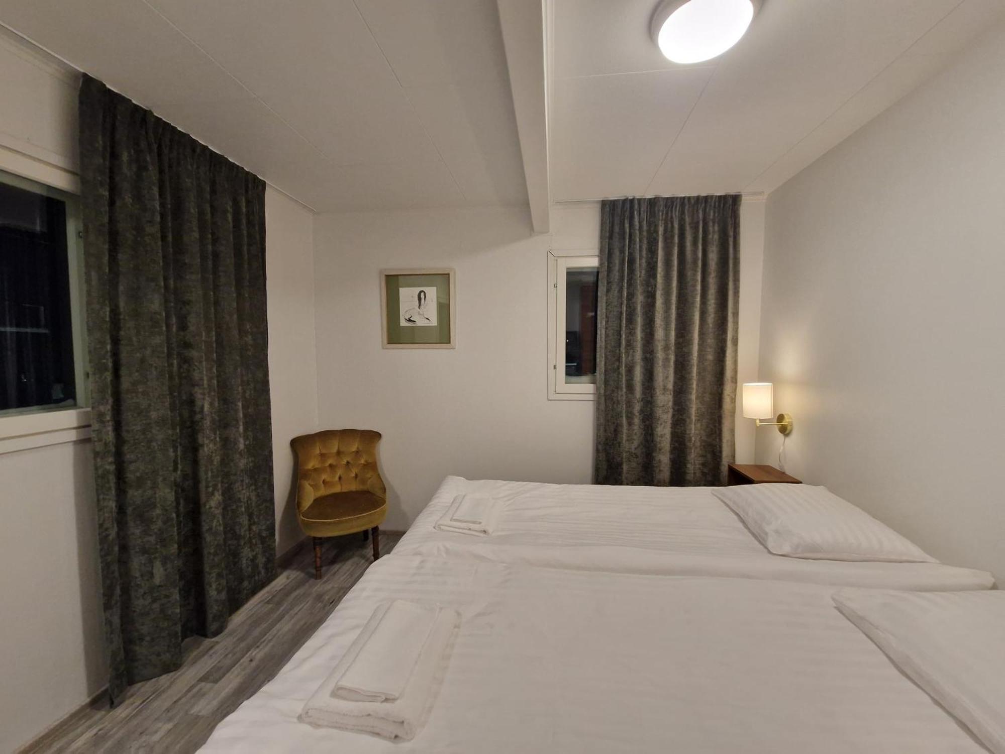 The Sleeping Bear Hotel Inari Exterior photo